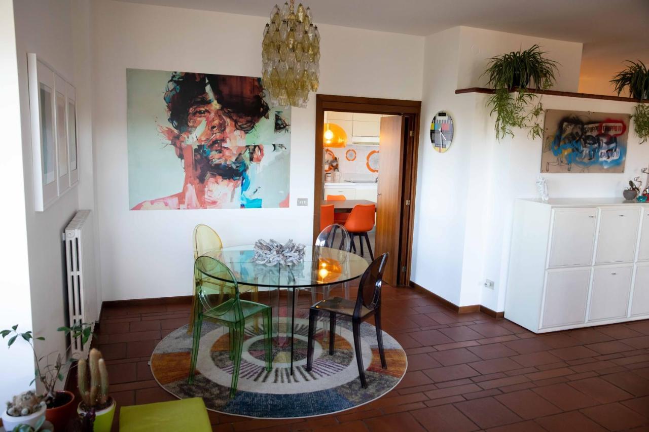 Sound Of Colors - Art Design Apartment Desenzano del Garda Kültér fotó